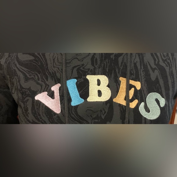 Brooklyn Cloth Vibes Embroidered Hoodie Size Medium - Picture 3 of 4